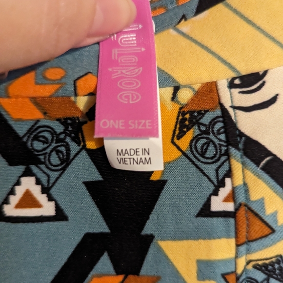 Graphic one size leggings Never worn - Picture 3 of 3